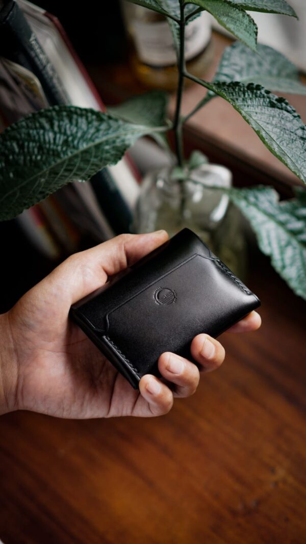 Gili Meno Shell Cordovan