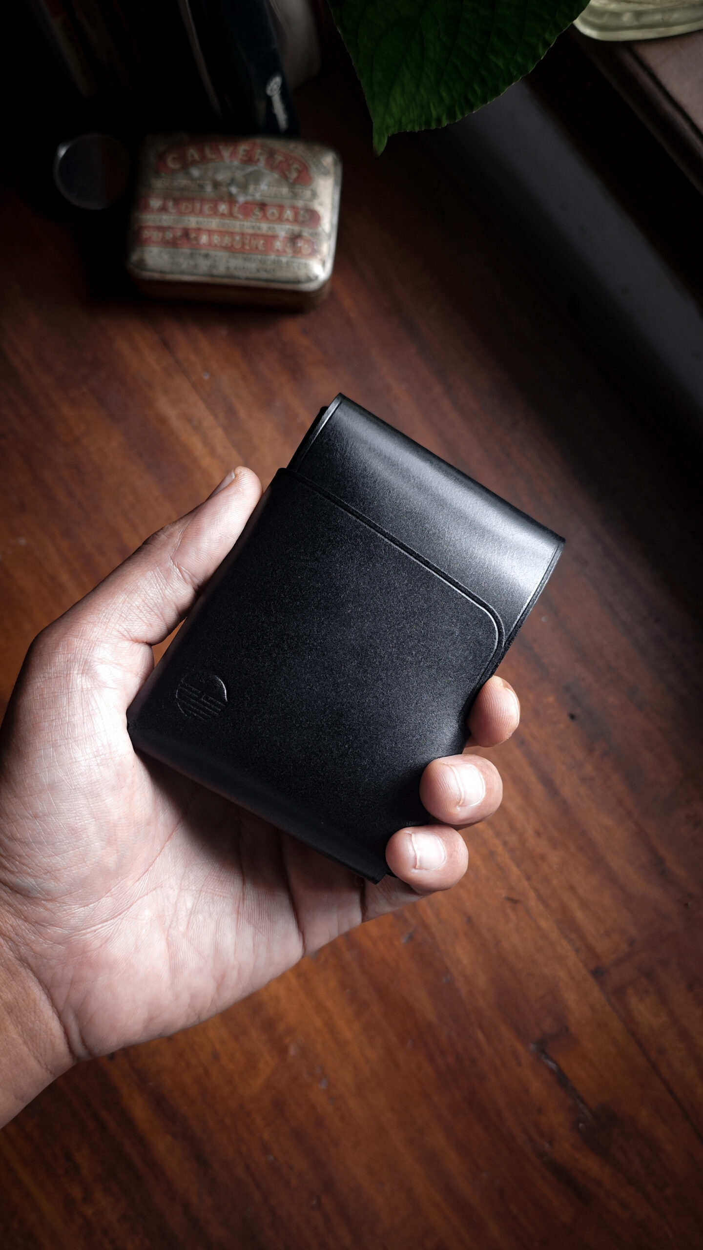 GILI BAY - SLIMWALLET SHELL CORDOVAN - Image 6